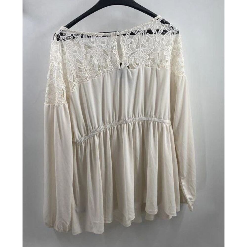 TORRID STUDIO CREPE Womens Ivory Lace Yoke Babydoll Top Size 2X - Picture 4 of 8